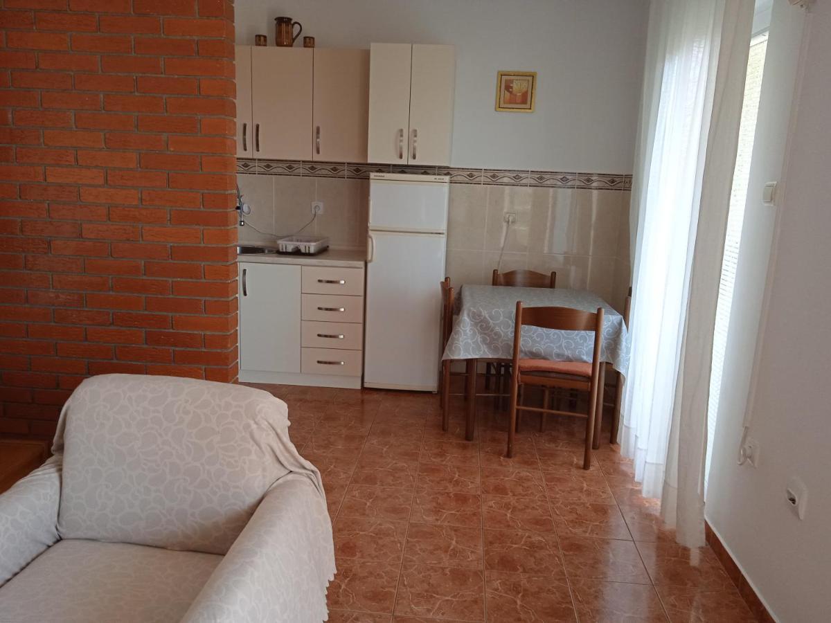 Comfort Apartments Bar Luaran gambar