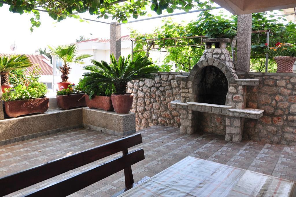Comfort Apartments Bar Luaran gambar