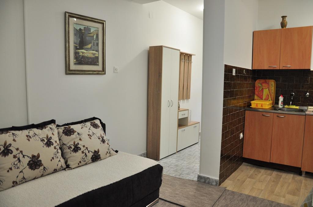 Comfort Apartments Bar Luaran gambar