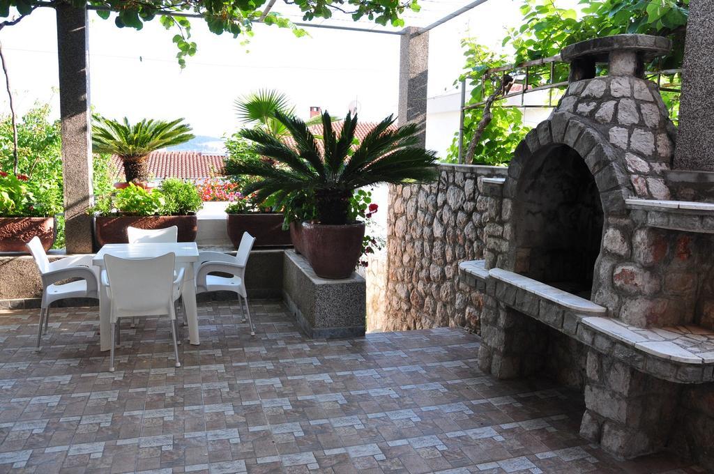 Comfort Apartments Bar Luaran gambar