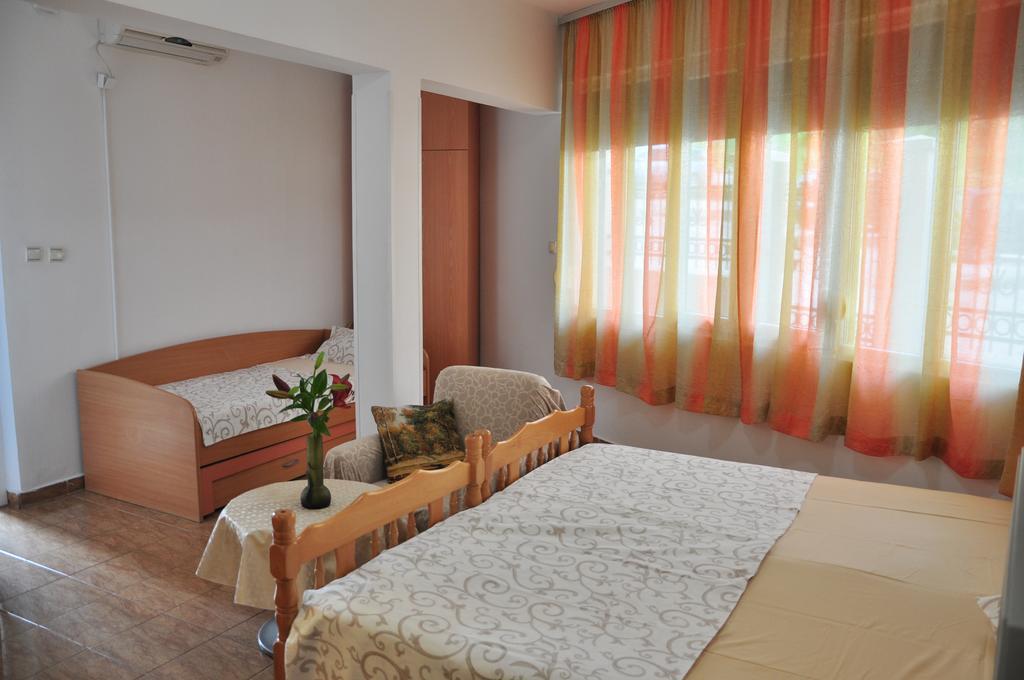 Comfort Apartments Bar Luaran gambar