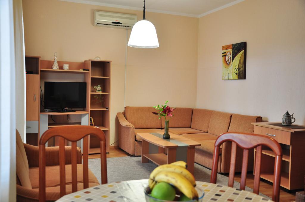 Comfort Apartments Bar Luaran gambar