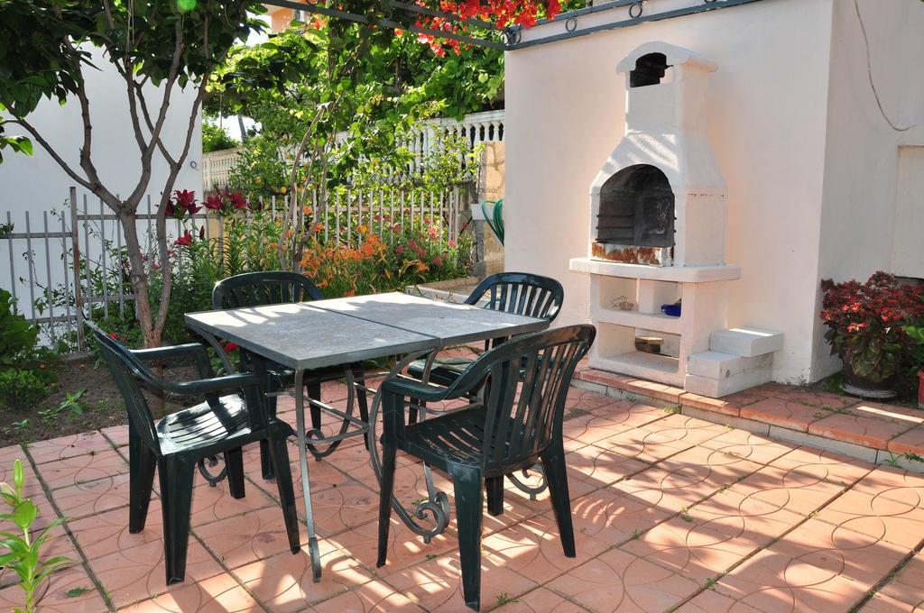 Comfort Apartments Bar Luaran gambar